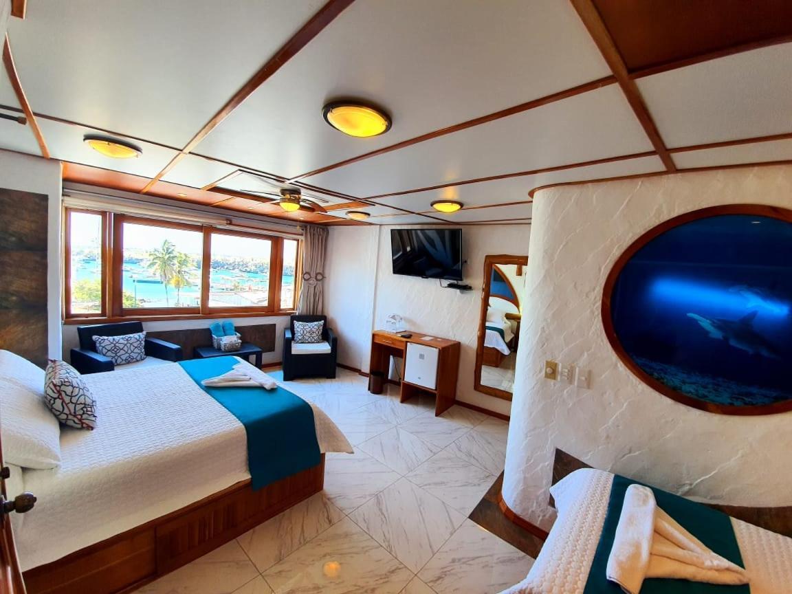 Casa Ocean Pier Bed & Breakfast ปูแอร์โตอาโยรา ภายนอก รูปภาพ