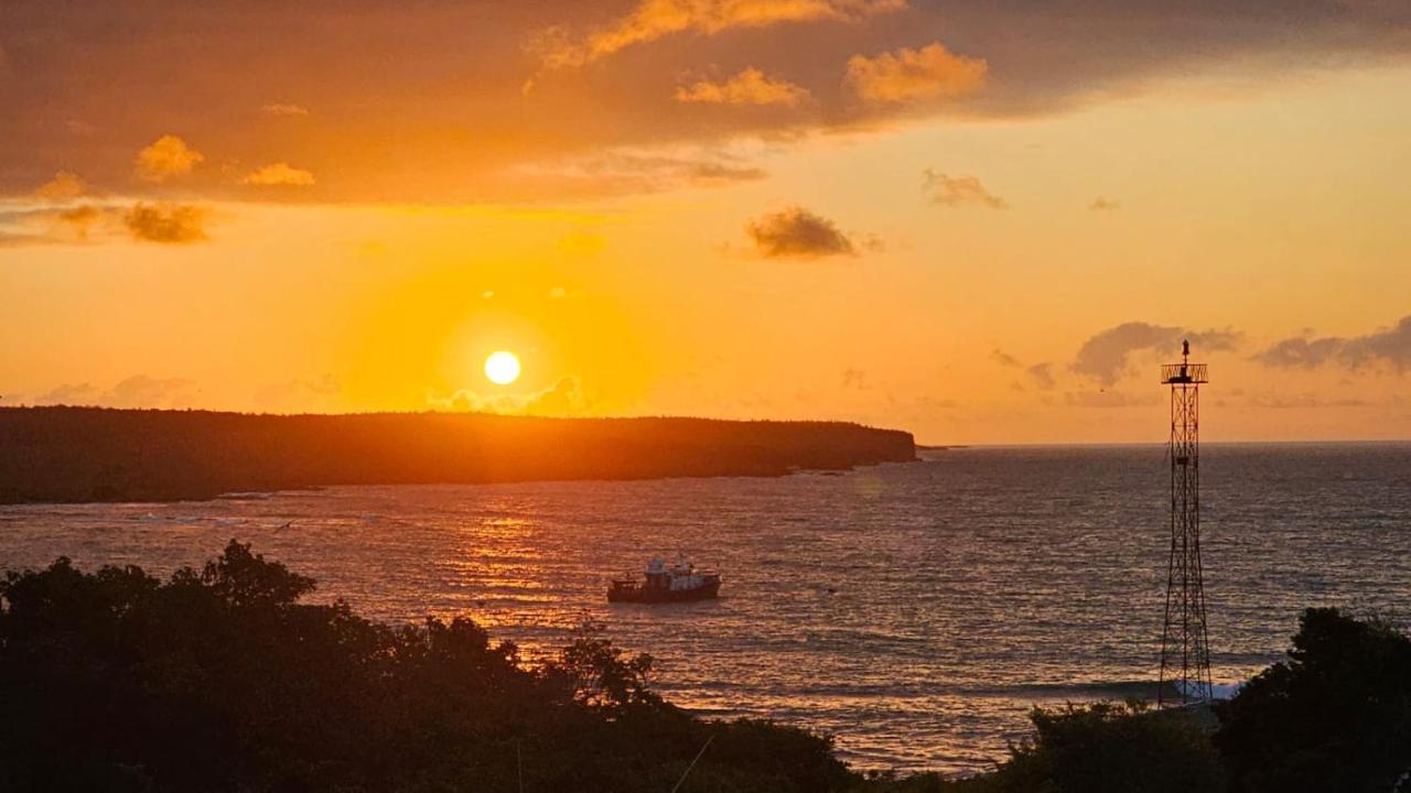 Casa Ocean Pier Bed & Breakfast ปูแอร์โตอาโยรา ภายนอก รูปภาพ
