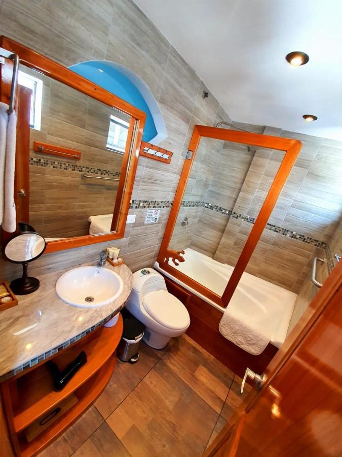 Casa Ocean Pier Bed & Breakfast ปูแอร์โตอาโยรา ภายนอก รูปภาพ